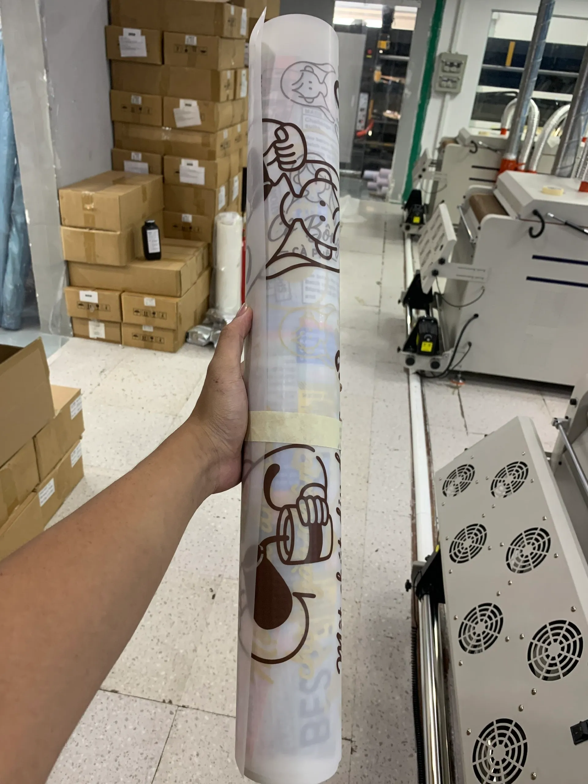Cuộn PET chuyển nhiệt sau khi in hoàn thiện